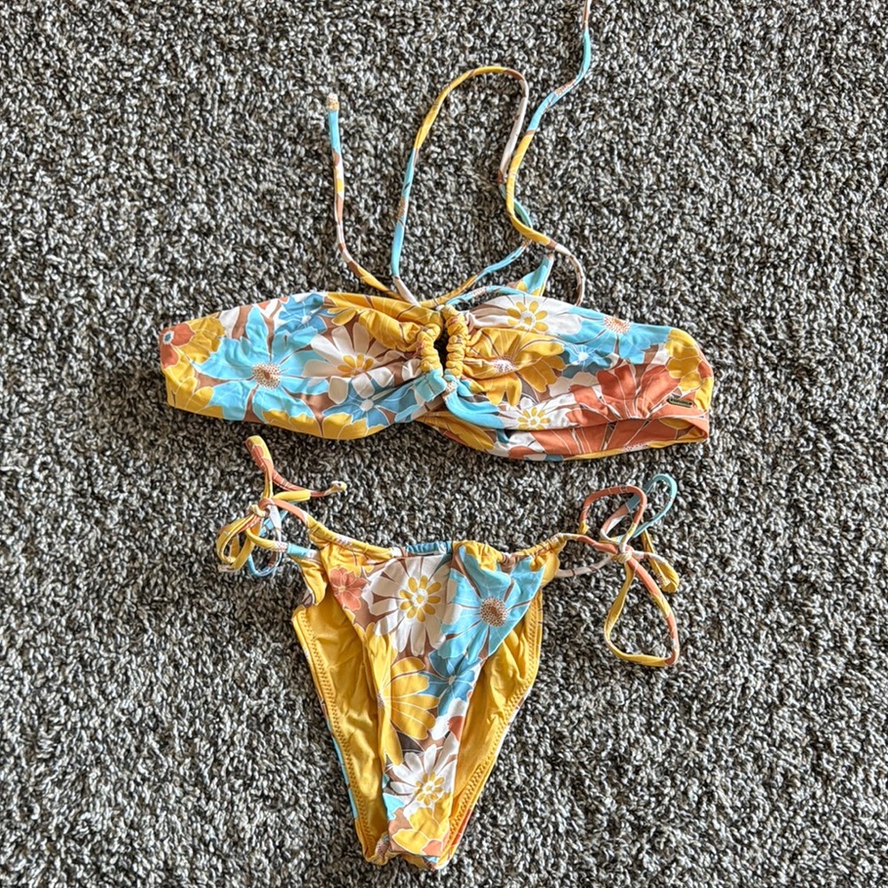 Floral rip curl women’s  Swim Set - Yellow and Blue